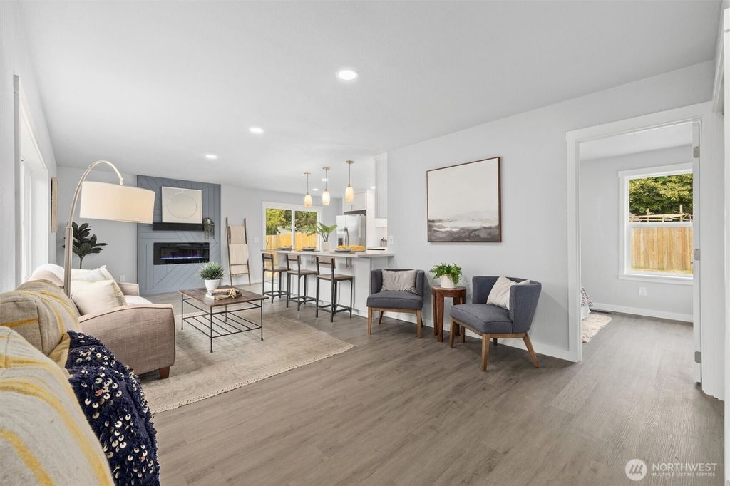 Photo of 7229 S 127th Street, Seattle, WA 98178 (MLS # 2373017)