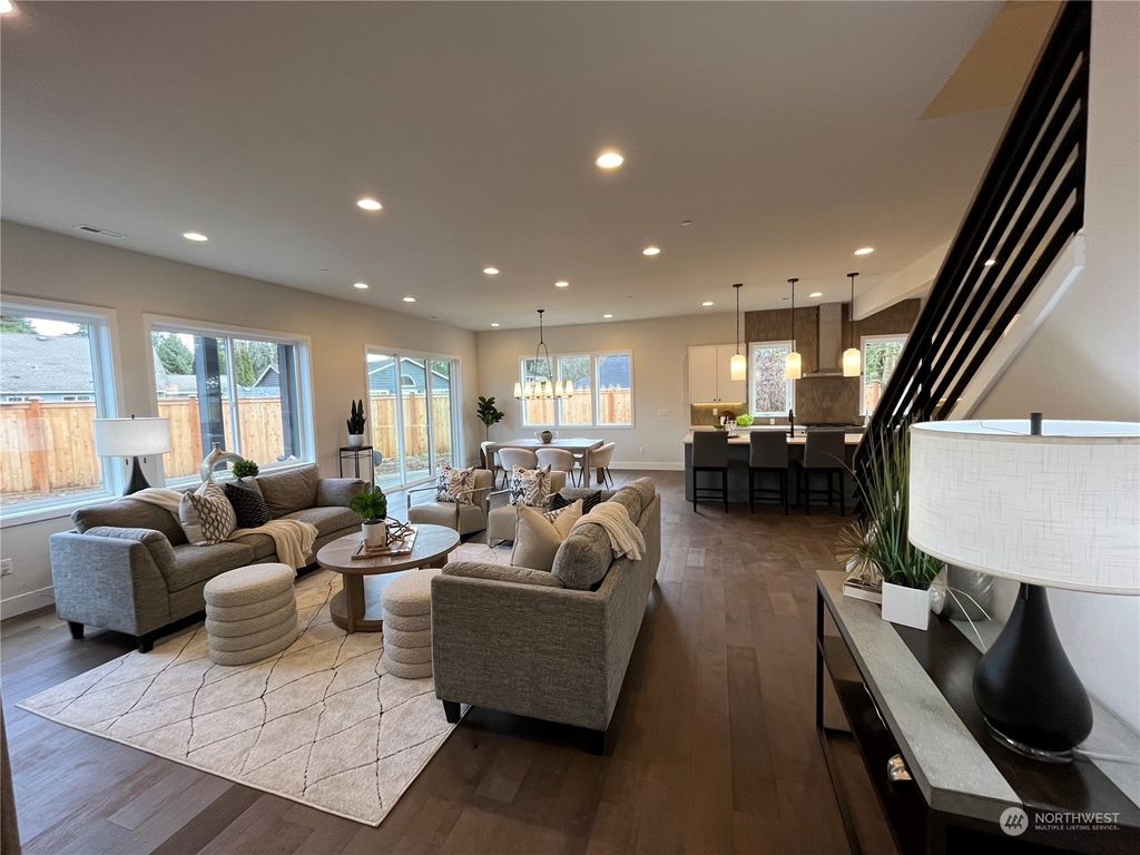Photo of 13722 90th Avenue NE, Kirkland, WA 98034 (MLS # 2258923)
