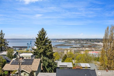 Photo of 715 N Garden Street #303, Bellingham, WA 98225 (MLS # 2510241)