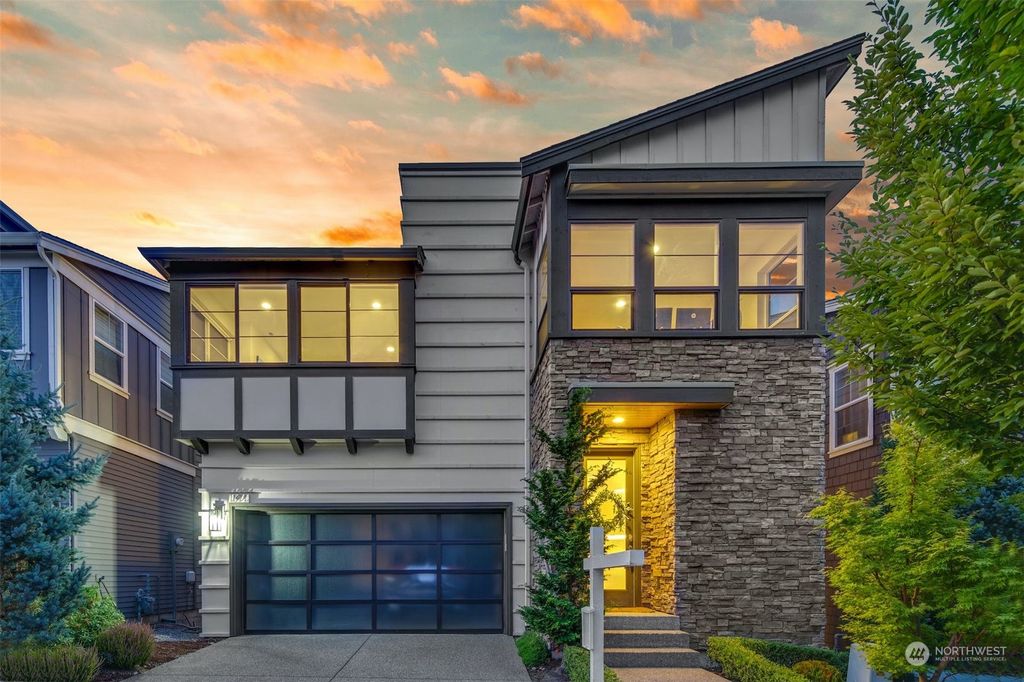 Photo of 1371 Pine Crest Circle NE, Issaquah, WA 98029 (MLS # 2155152)
