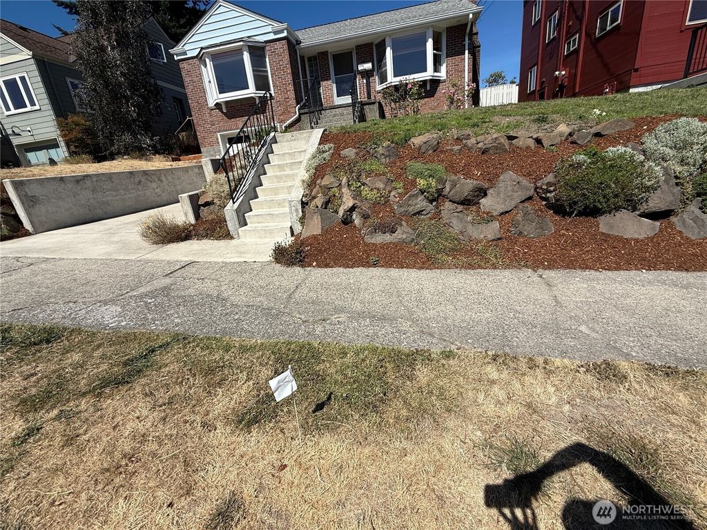 Photo of 1318 N 78th Street, Seattle, WA 98103 (MLS # 2441043)
