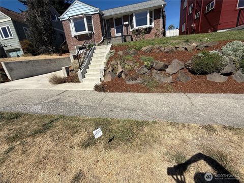 Photo of 1318 N 78th Street, Seattle, WA 98103 (MLS # 2441043)