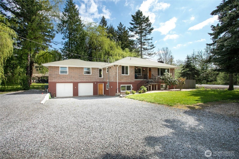 997 W Larson Road