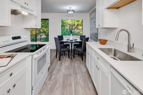 14132 74th Place NE D-16 Kirkland WA 98034