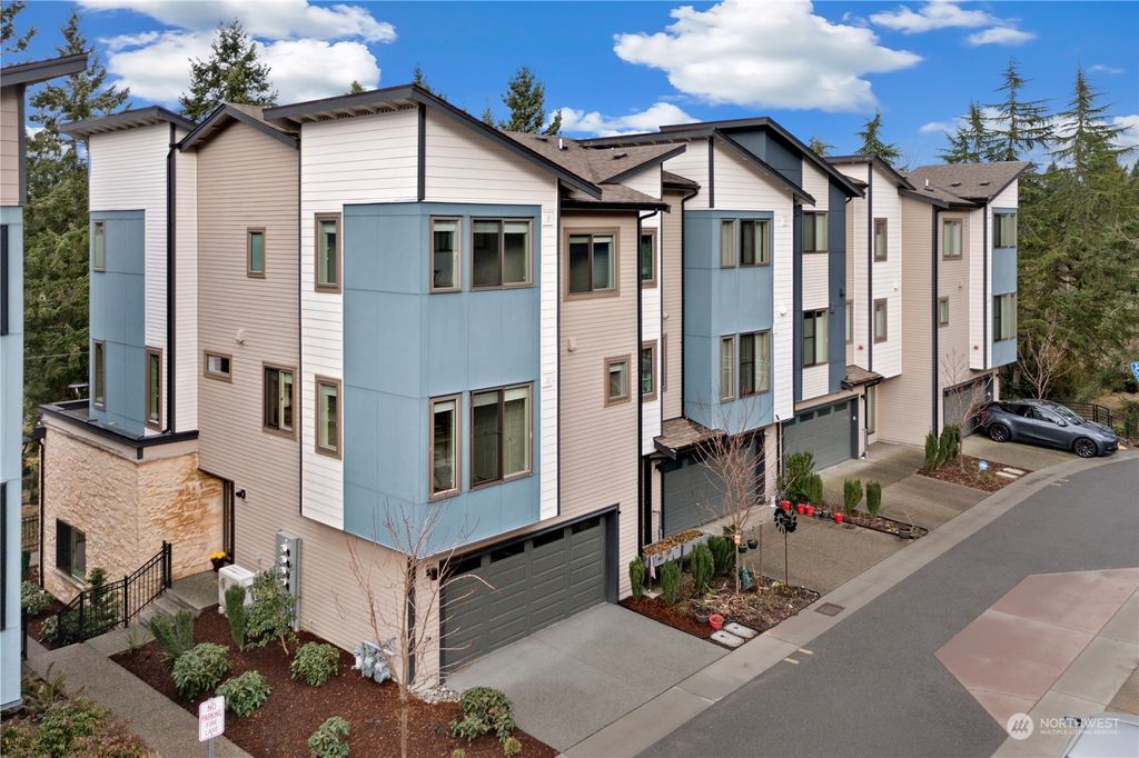 Photo of 22928 SE 5th Terrace, Sammamish, WA 98074 (MLS # 2193615)