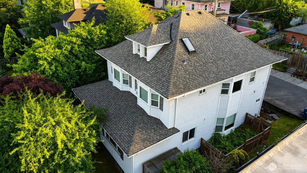 Photo of 815 15th Avenue E, Seattle, WA 98112 (MLS # 2568186)