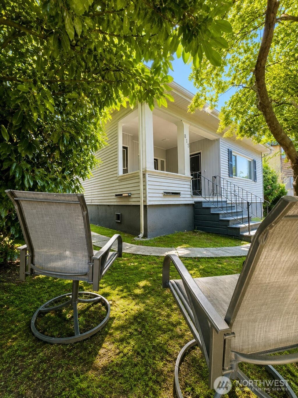 Photo of 815 15th Avenue E, Seattle, WA 98112 (MLS # 2568186)