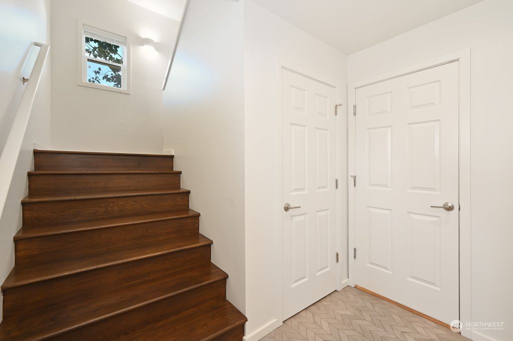 Photo of 1120 6th Avenue N, Seattle, WA 98109 (MLS # 2002539)