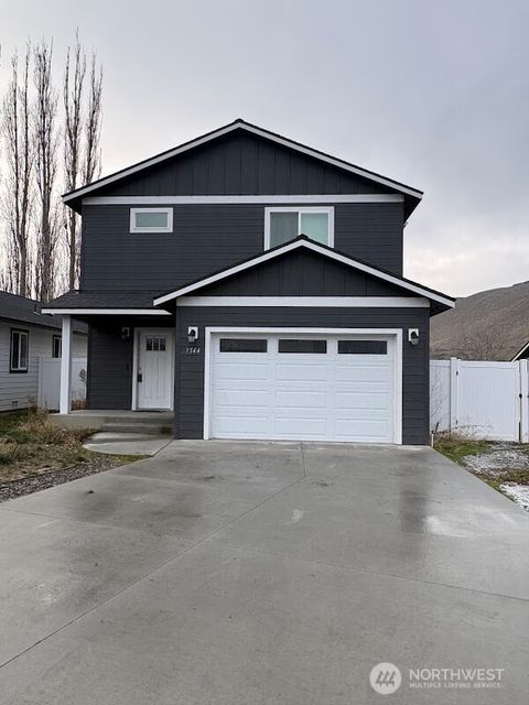 Photo of 1344 Theo Way Way, Rock Island, WA 98850 (MLS # 2464833)