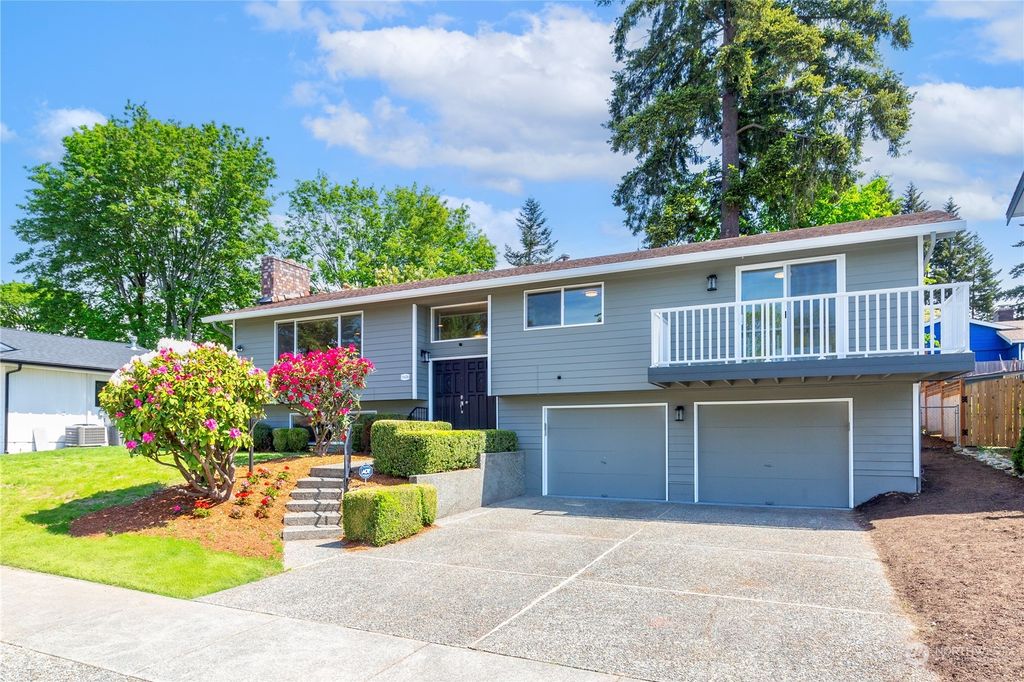Photo of 1606 Kennewick Avenue NE, Renton, WA 98056 (MLS # 2233411)