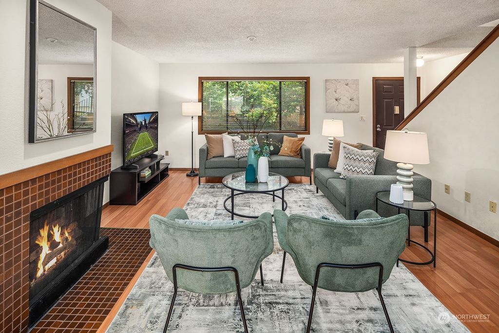 Photo of 12840 SE 40th Court #D3, Bellevue, WA 98006 (MLS # 2297288)