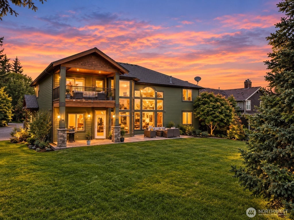 Photo of 6402 Fairway Place SE, Snoqualmie, WA 98065 (MLS # 2537224)