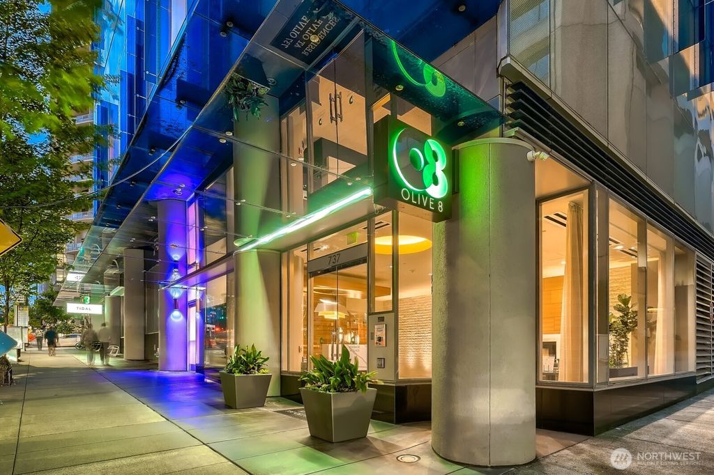 Photo of 737 Olive Way #2905, Seattle, WA 98101 (MLS # 2425591)