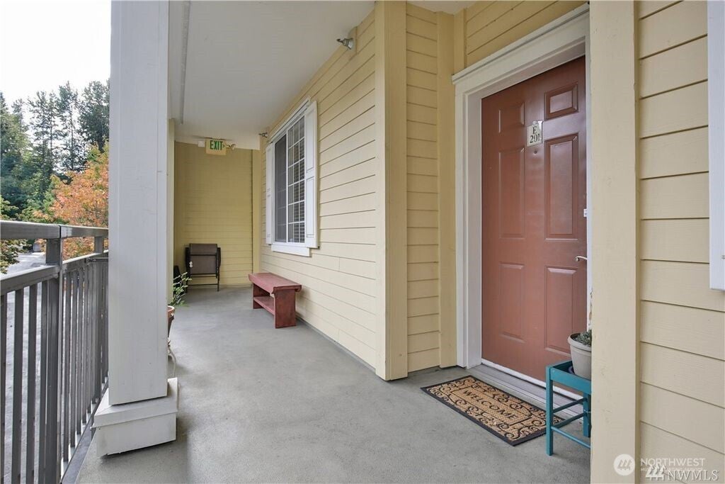 Photo of 1800 NE 40th Street #E201, Renton, WA 98056 (MLS # 2583914)