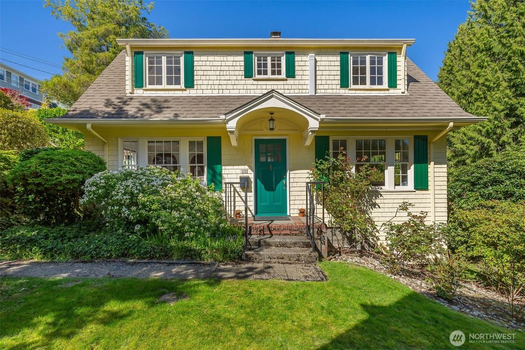 Photo of 1111 38th Avenue, Seattle, WA 98122 (MLS # 2355793)