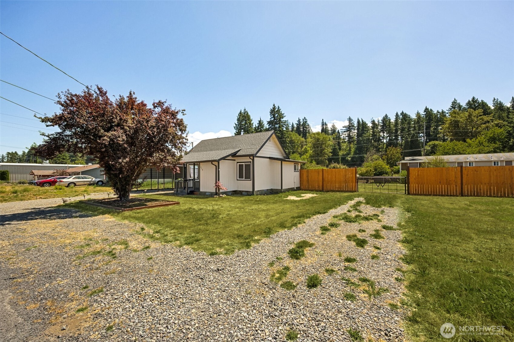 379 Central Avenue W
