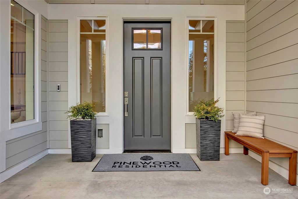 Photo of 15033 SE 44th Street, Bellevue, WA 98006 (MLS # 2027555)