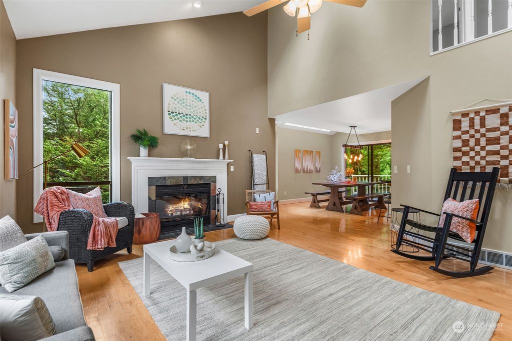 Photo of 1125 Ridgewood Place SW, Issaquah, WA 98027 (MLS # 2263862)