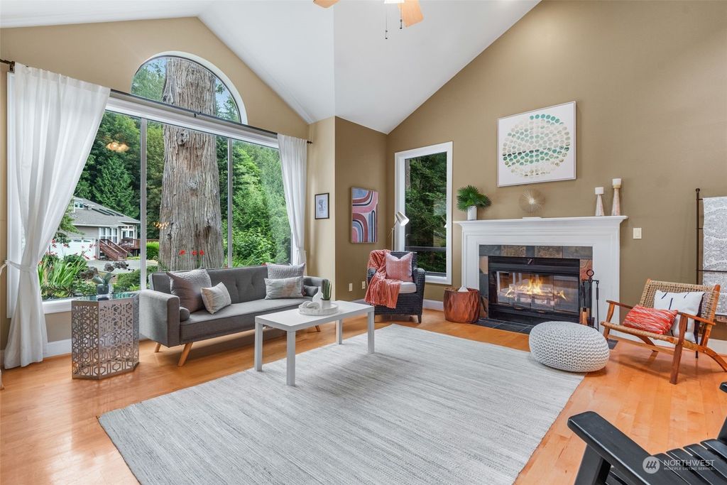 Photo of 1125 Ridgewood Place SW, Issaquah, WA 98027 (MLS # 2263862)