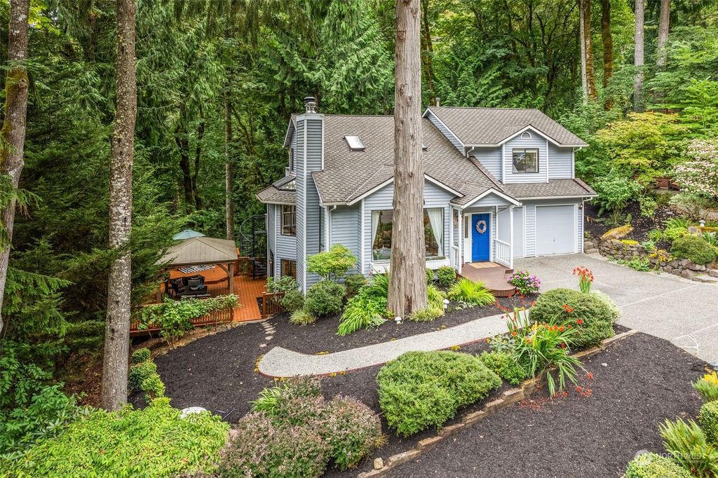 Photo of 1125 Ridgewood Place SW, Issaquah, WA 98027 (MLS # 2263862)