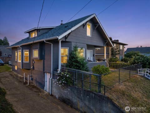 Photo of 1314 S Cushman Avenue, Tacoma, WA 98405 (MLS # 2541636)