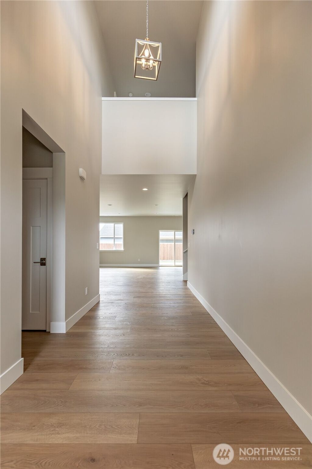 Photo of 404 E Heatherstone Court, Ellensburg, WA 98926 (MLS # 2502574)