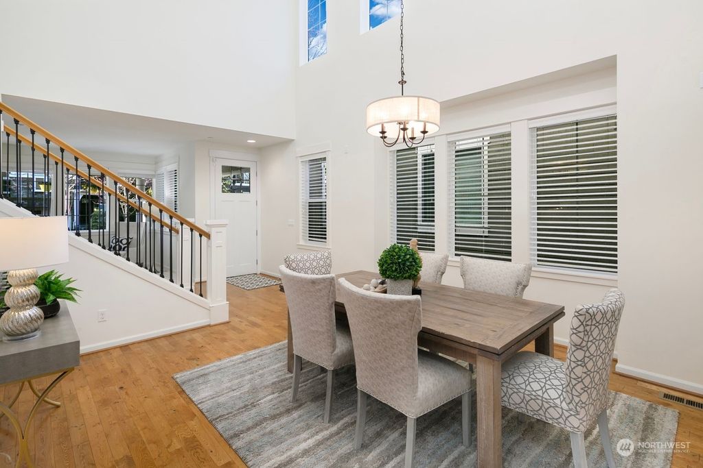 Photo of 17014 NE 118th Way, Redmond, WA 98052 (MLS # 2056056)