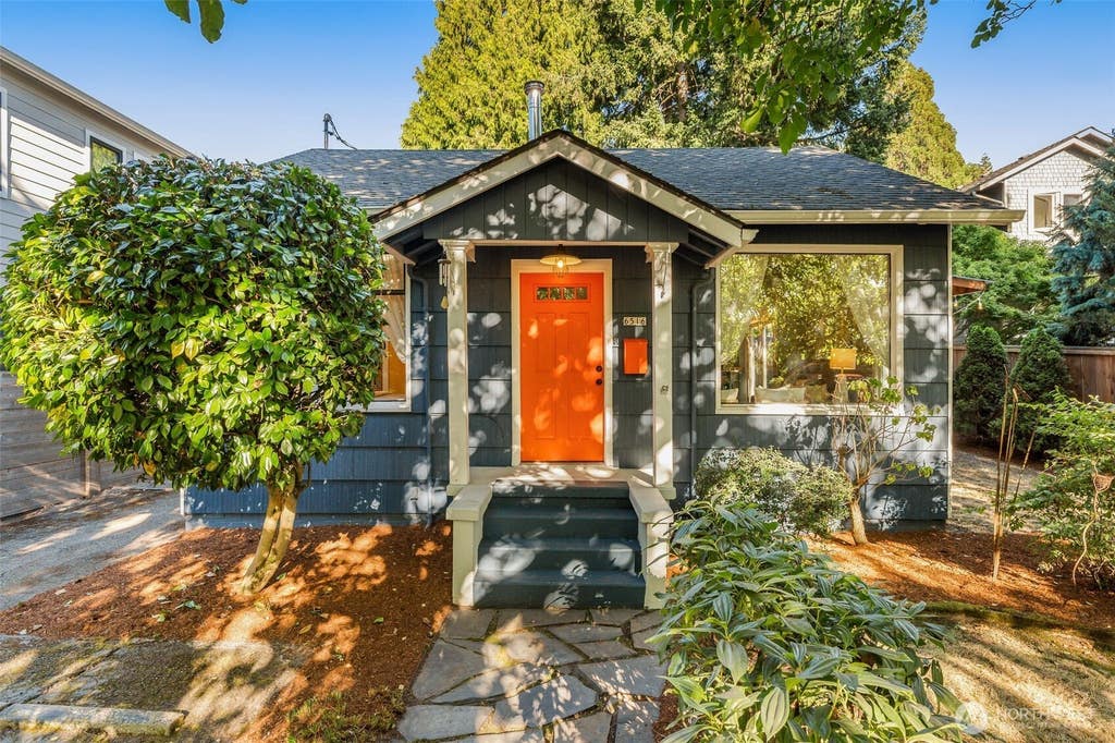 Photo of 6516 41st Avenue SW, Seattle, WA 98136 (MLS # 2575012)