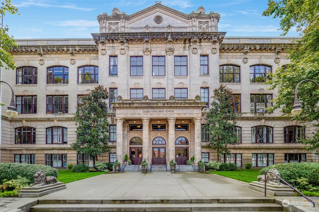 Photo of 201 Galer Street #410, Seattle, WA 98109 (MLS # 2178963)