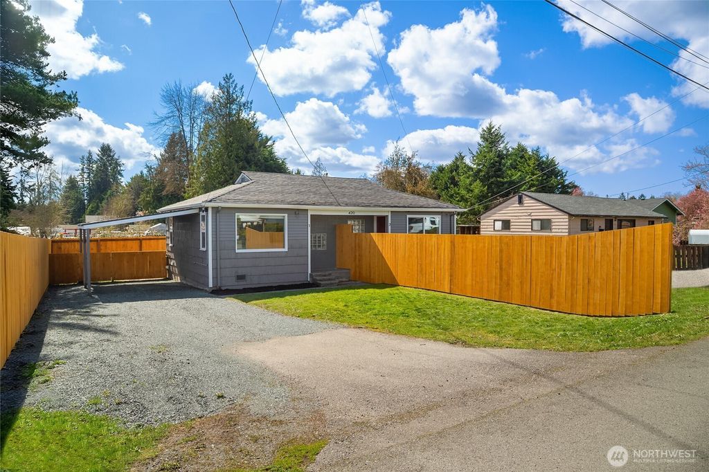 Photo of 420 107th Place SW #1, Everett, WA 98204 (MLS # 2498013)