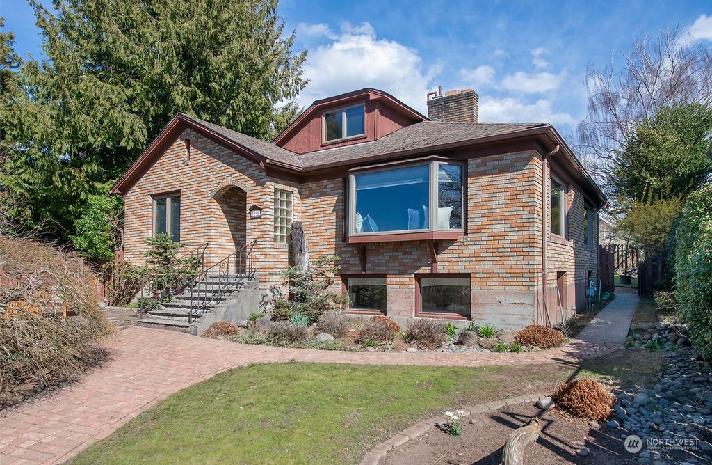 Photo of 5046 42nd Avenue SW, Seattle, WA 98136 (MLS # 2049687)