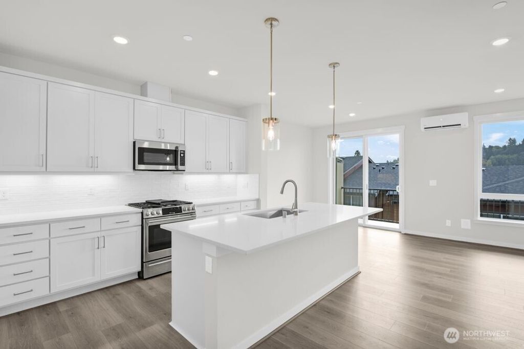 Photo of 13211 NE 127th Way #C, Kirkland, WA 98034 (MLS # 2477446)