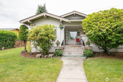Photo of 323 N Main Street, Montesano, WA 98563 (MLS # 2552200)