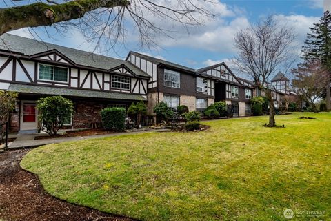 3425 S 176th Street 212 SeaTac WA 98188