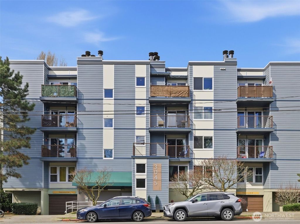 Photo of 3045 20th Avenue W #303, Seattle, WA 98199 (MLS # 2500177)