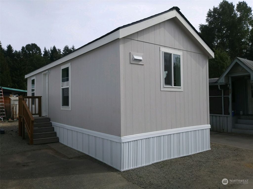 Photo of 10515 Woodinville Drive #10, Bothell, WA 98011 (MLS # 2006097)