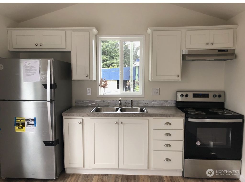 Photo of 10515 Woodinville Drive #10, Bothell, WA 98011 (MLS # 2006097)