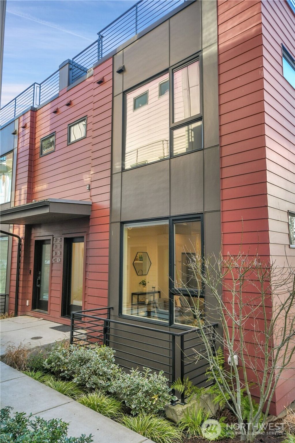 Photo of 710 11th Avenue E #D, Seattle, WA 98102 (MLS # 2340101)