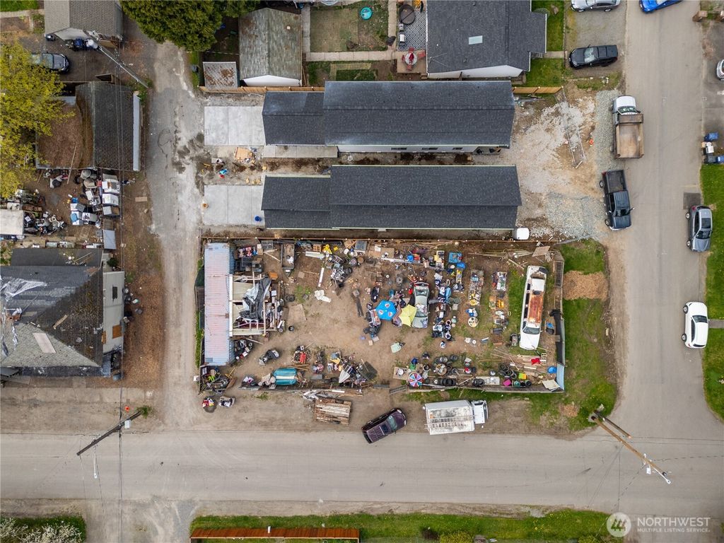 Photo of 446 E 63rd Street, Tacoma, WA 98404 (MLS # 2510464)