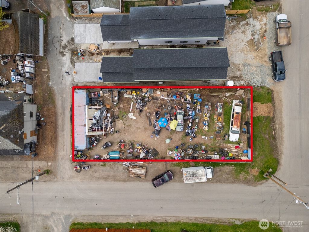 Photo of 446 E 63rd Street, Tacoma, WA 98404 (MLS # 2510464)