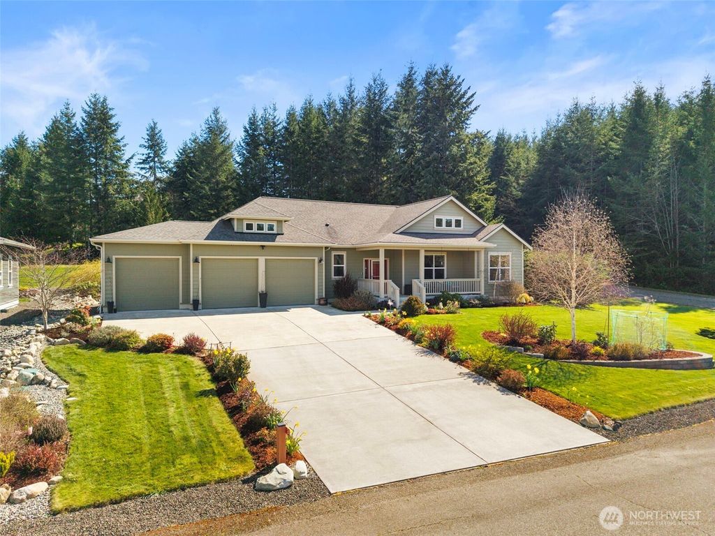 Photo of 24 Pelton Court, Port Ludlow, WA 98365 (MLS # 2498701)