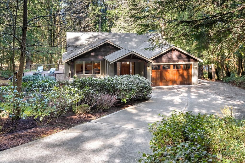 Photo of 14623 255 Avenue SE, Issaquah, WA 98027 (MLS # 2212640)