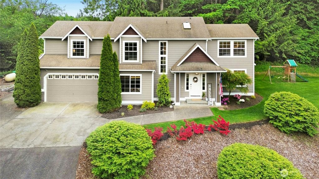 Photo of 12514 80th Street SE, Snohomish, WA 98290 (MLS # 2376102)