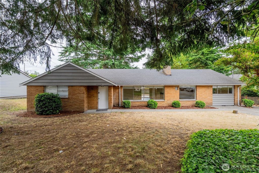 Photo of 20318 19th Avenue NE, Shoreline, WA 98155 (MLS # 2422925)