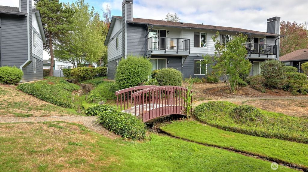 Photo of 25720 114th Avenue SE #F204, Kent, WA 98030 (MLS # 2431645)