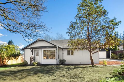 Photo of 208 78th Place SE, Everett, WA 98203 (MLS # 2498929)