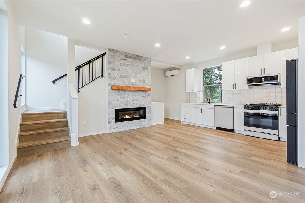 Photo of 14019 Ashworth Avenue N, Seattle, WA 98133 (MLS # 2296024)