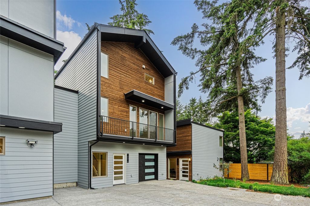 Photo of 14019 Ashworth Avenue N, Seattle, WA 98133 (MLS # 2296024)