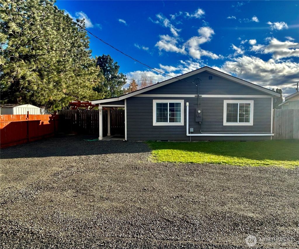 Photo of 91 Main Street, Touchet, WA 99360 (MLS # 2489394)