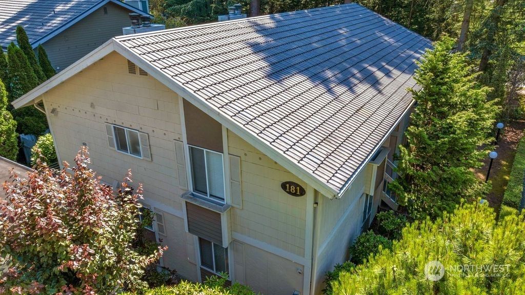 Photo of 181 S 340th Street, Federal Way, WA 98003 (MLS # 2253028)